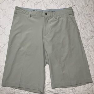 Adidas mens Size 32 Beige Poly/Spandex blend Golf Shorts